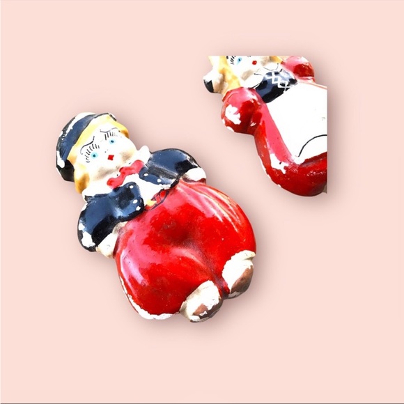 Folk Art Chalk Ware Set Wall Hanging - Picture 5 of 11